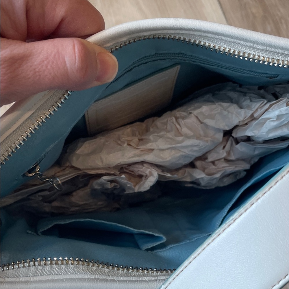 Coach Floral Embroidered Cream Shoulder Bag - Picture 15 of 16